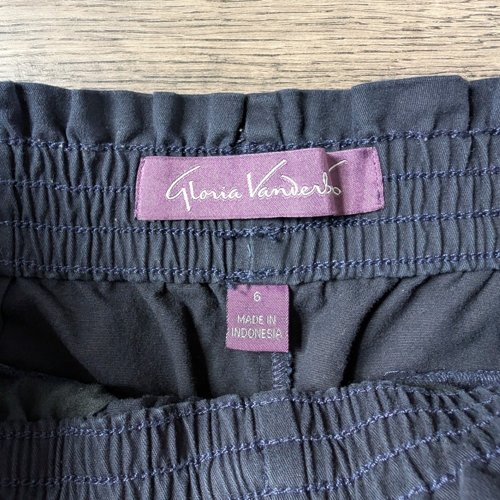 Gloria Vanderbilt Navy Blue Paperbag Waist Shorts Size 6 Elastic Drawstring - Picture 3 of 8